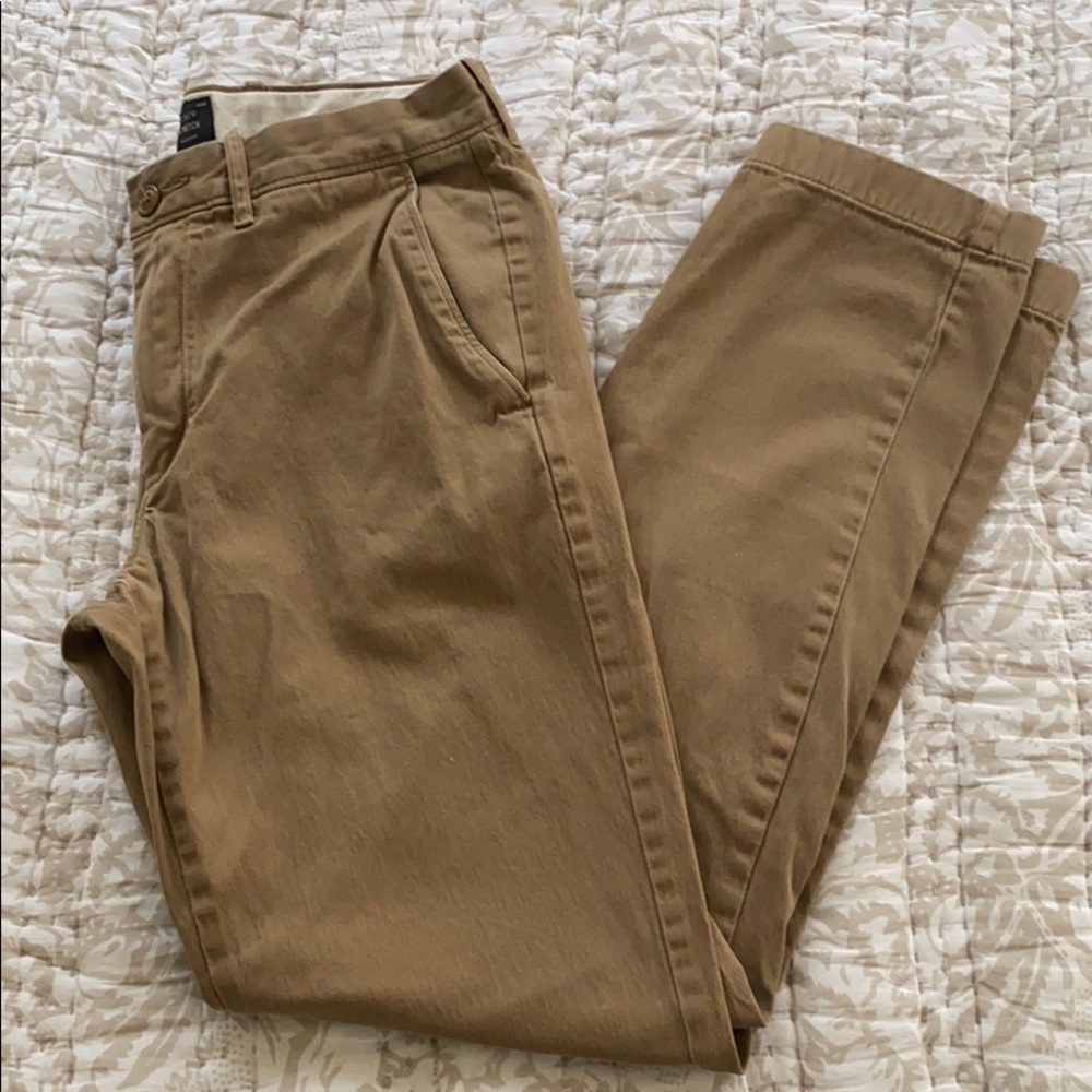Men’s J Crew tan khakis